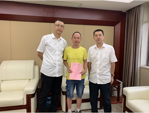 助力少年，點(diǎn)燃希望之光！